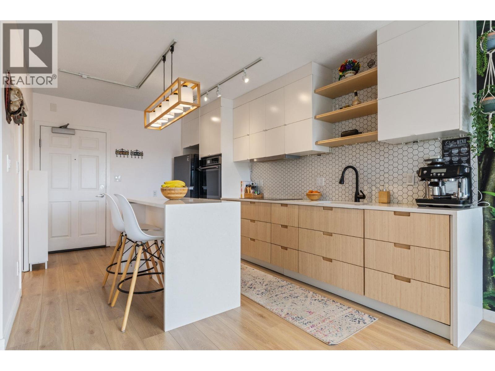 Ph10 702 E King Edward Avenue, Vancouver, British Columbia  V5V 0A9 - Photo 6 - R3160011