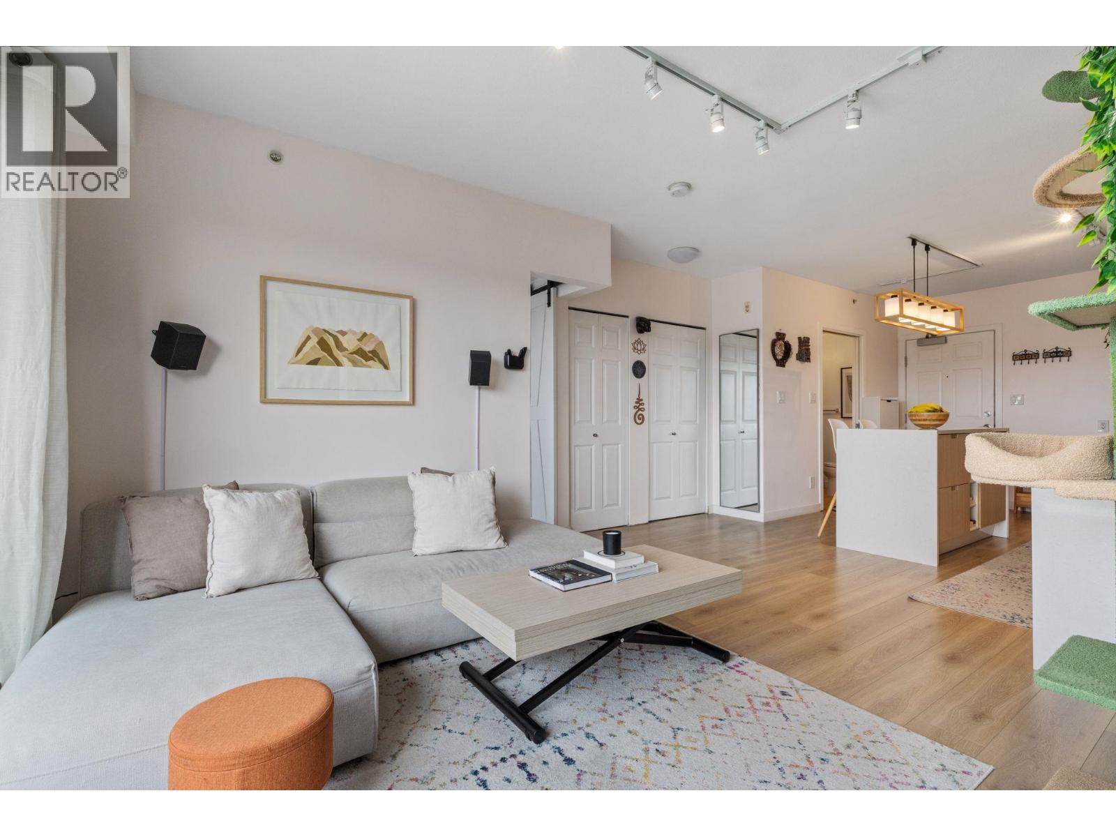 Ph10 702 E King Edward Avenue, Vancouver, British Columbia  V5V 0A9 - Photo 8 - R3160011