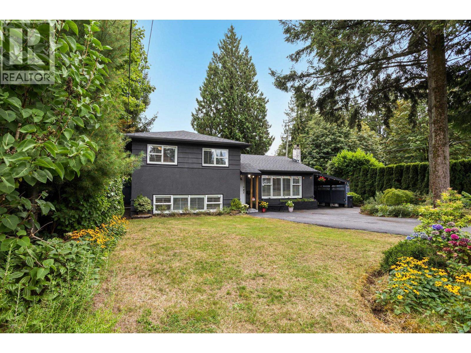 3020 THORNCLIFFE DRIVE, north vancouver, British Columbia