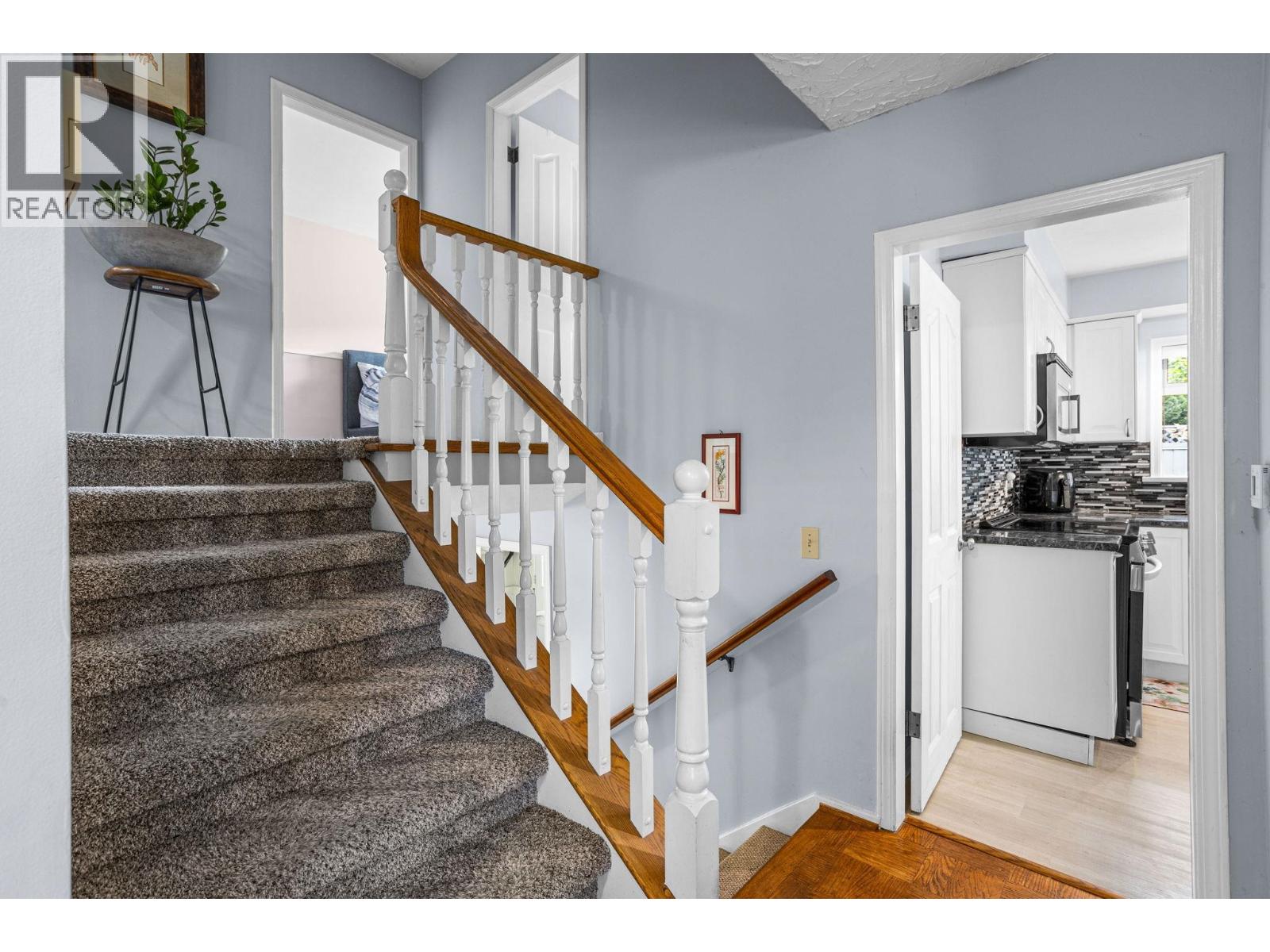 3020 Thorncliffe Drive, North Vancouver, British Columbia  V7R 2T1 - Photo 14 - R3160024