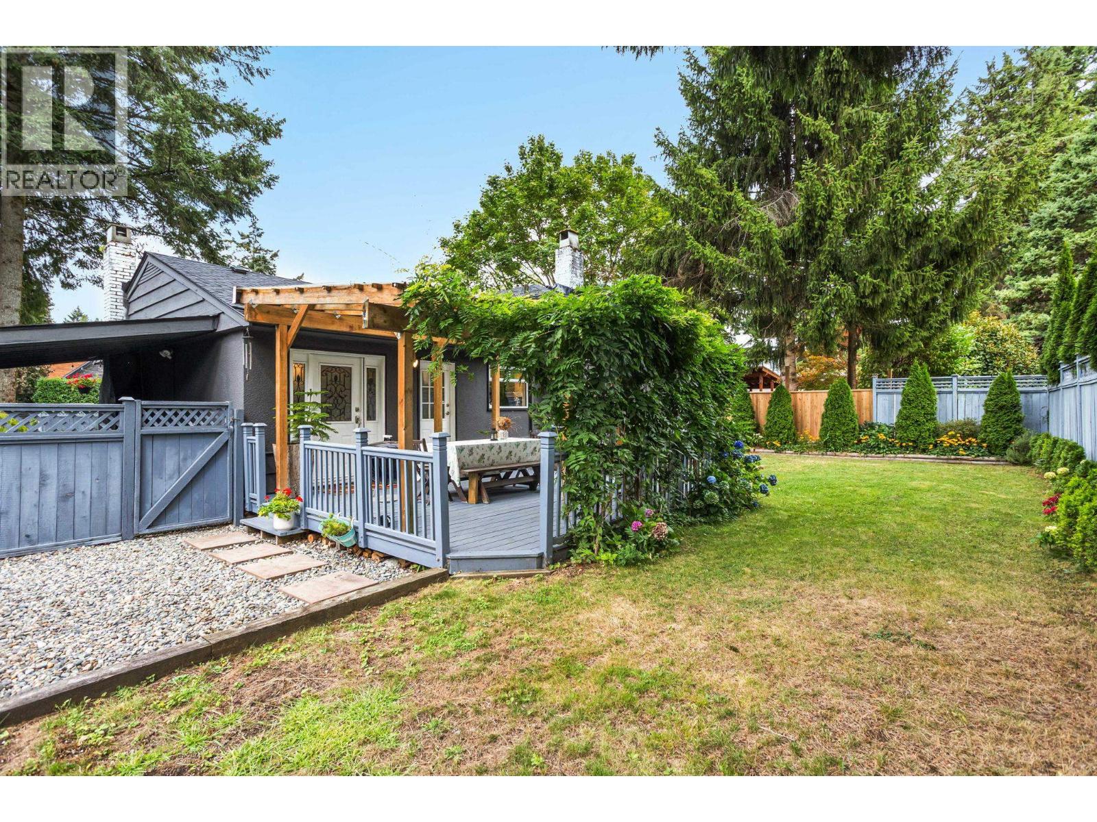 3020 Thorncliffe Drive, North Vancouver, British Columbia  V7R 2T1 - Photo 30 - R3160024