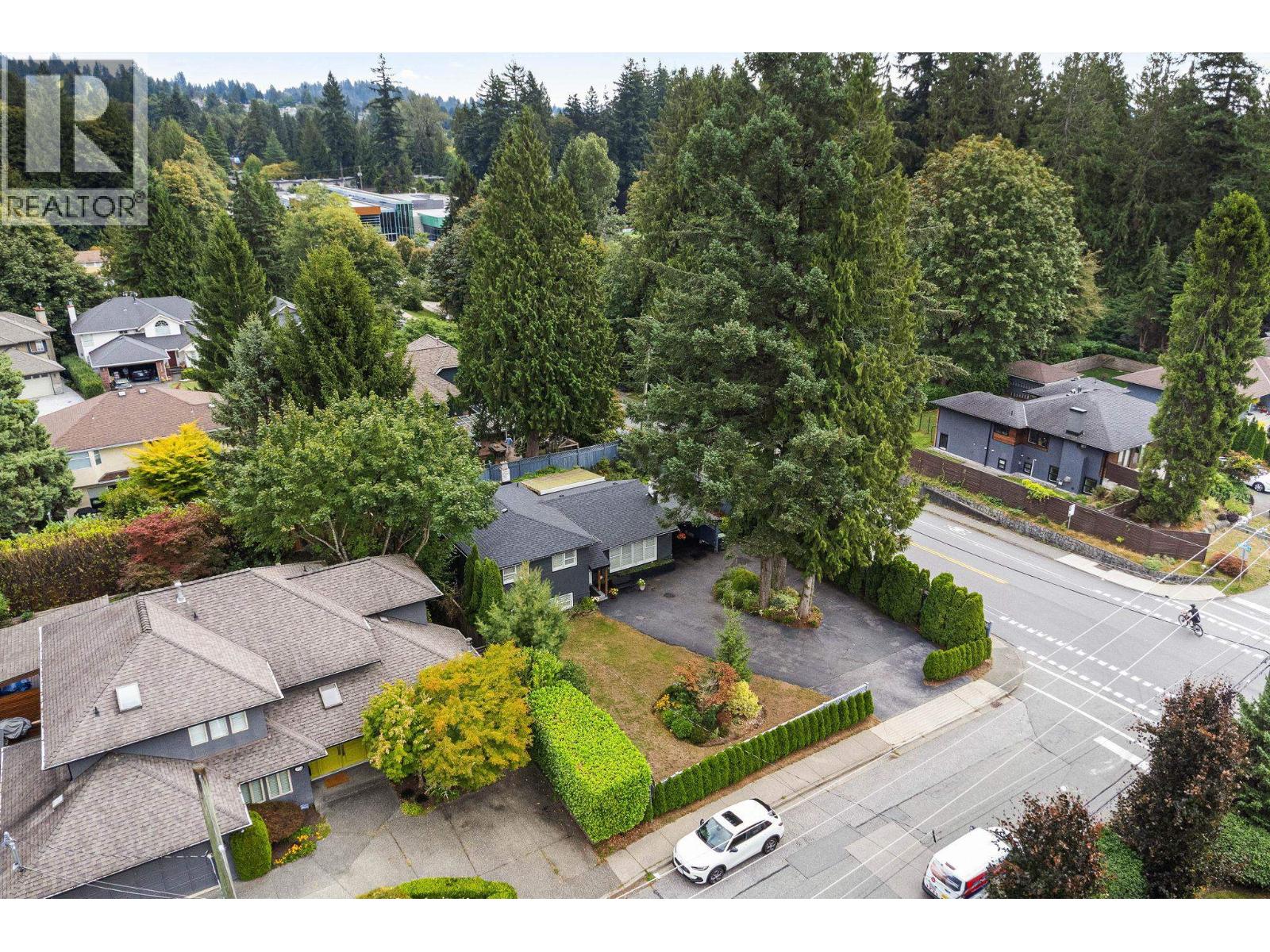3020 Thorncliffe Drive, North Vancouver, British Columbia  V7R 2T1 - Photo 34 - R3160024