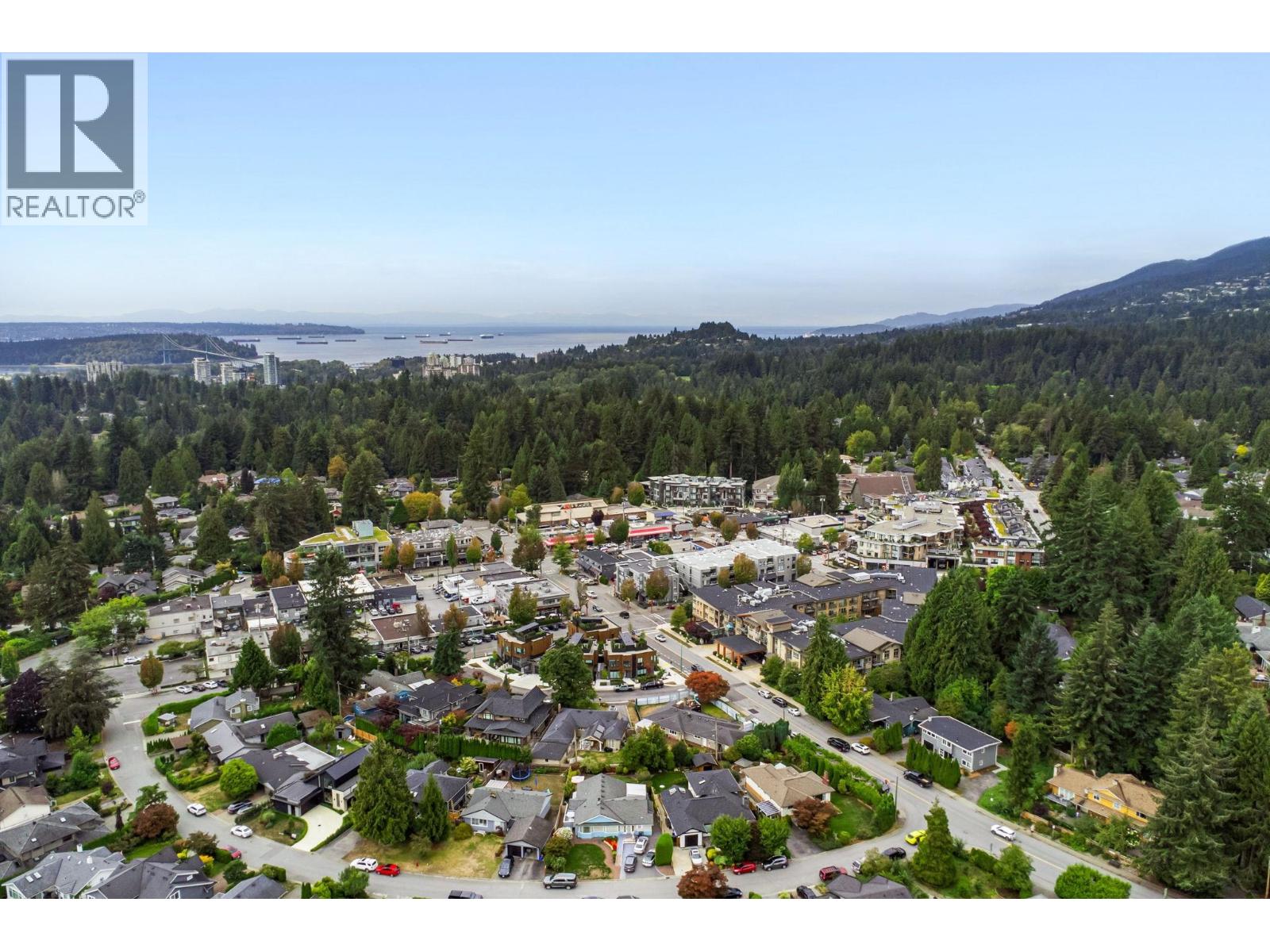 3020 Thorncliffe Drive, North Vancouver, British Columbia  V7R 2T1 - Photo 37 - R3160024