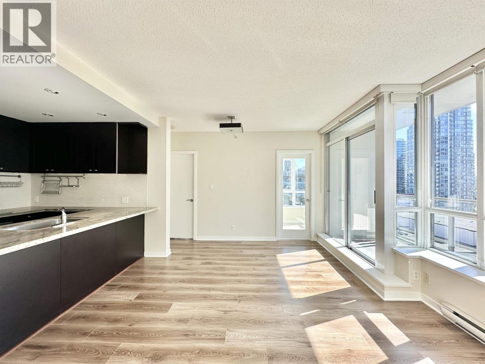 821 Cambie, Vancouver, British Columbia  V6B 0E3 - Photo 5 - R3160034