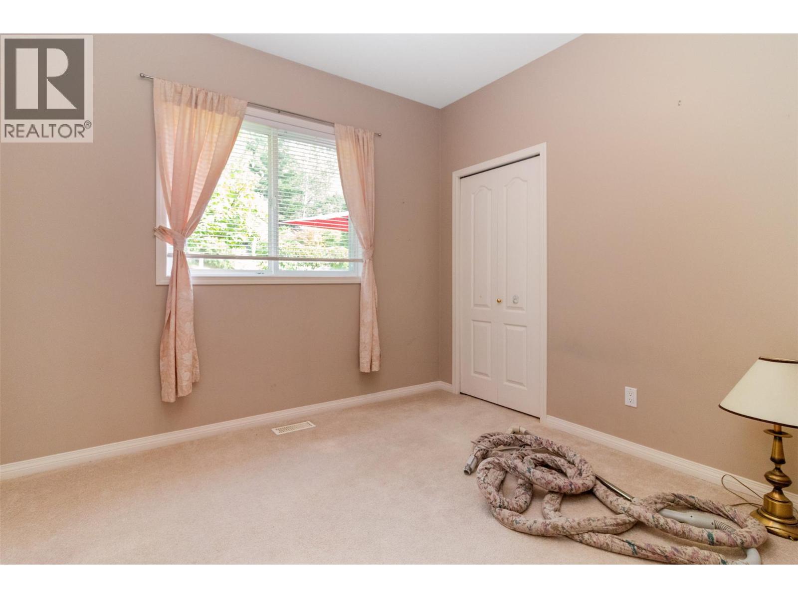 843 Lone Pine Drive, Kelowna, British Columbia  V1P 1A1 - Photo 16 - 10398975