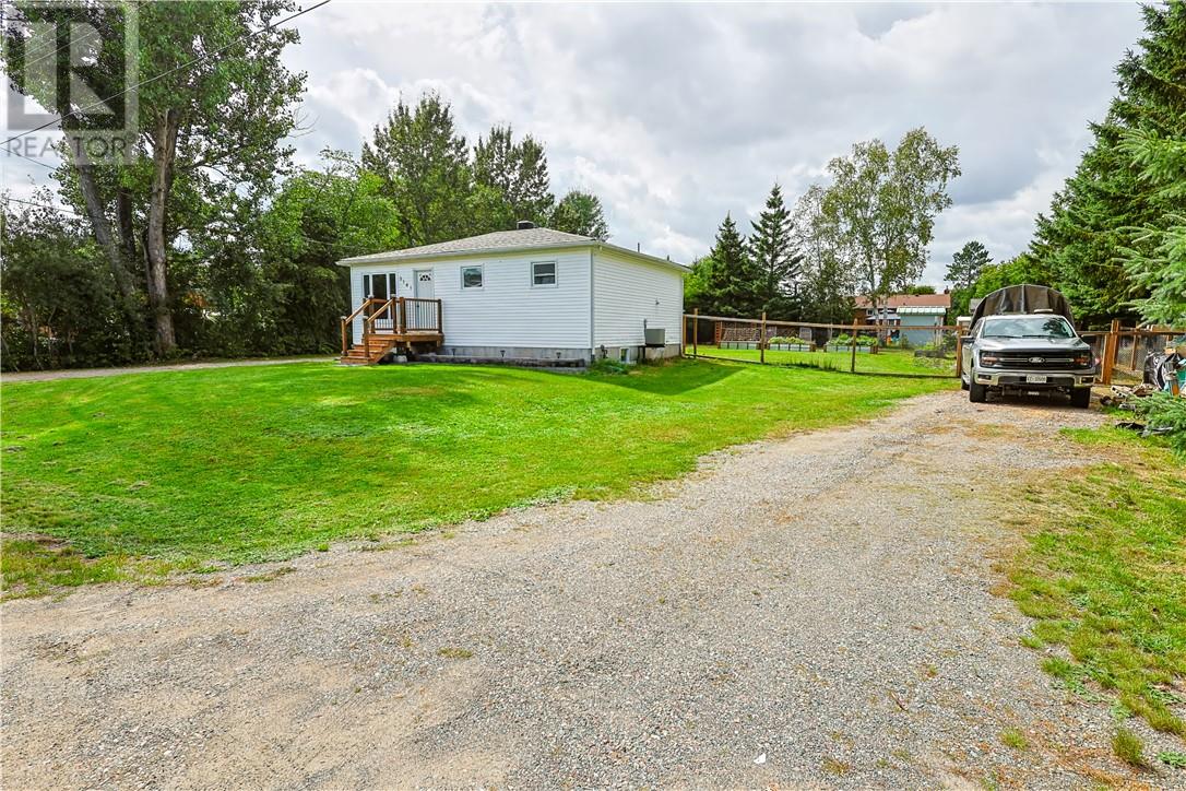 3141 Maple Street, Val Caron, Ontario  P3N 1E9 - Photo 27 - 2130070