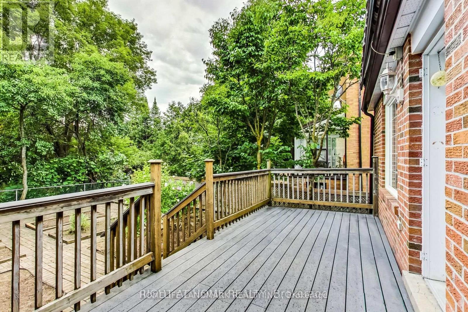 95 Poyntz Avenue, Toronto, Ontario  M2N 1J3 - Photo 4 - C13591406