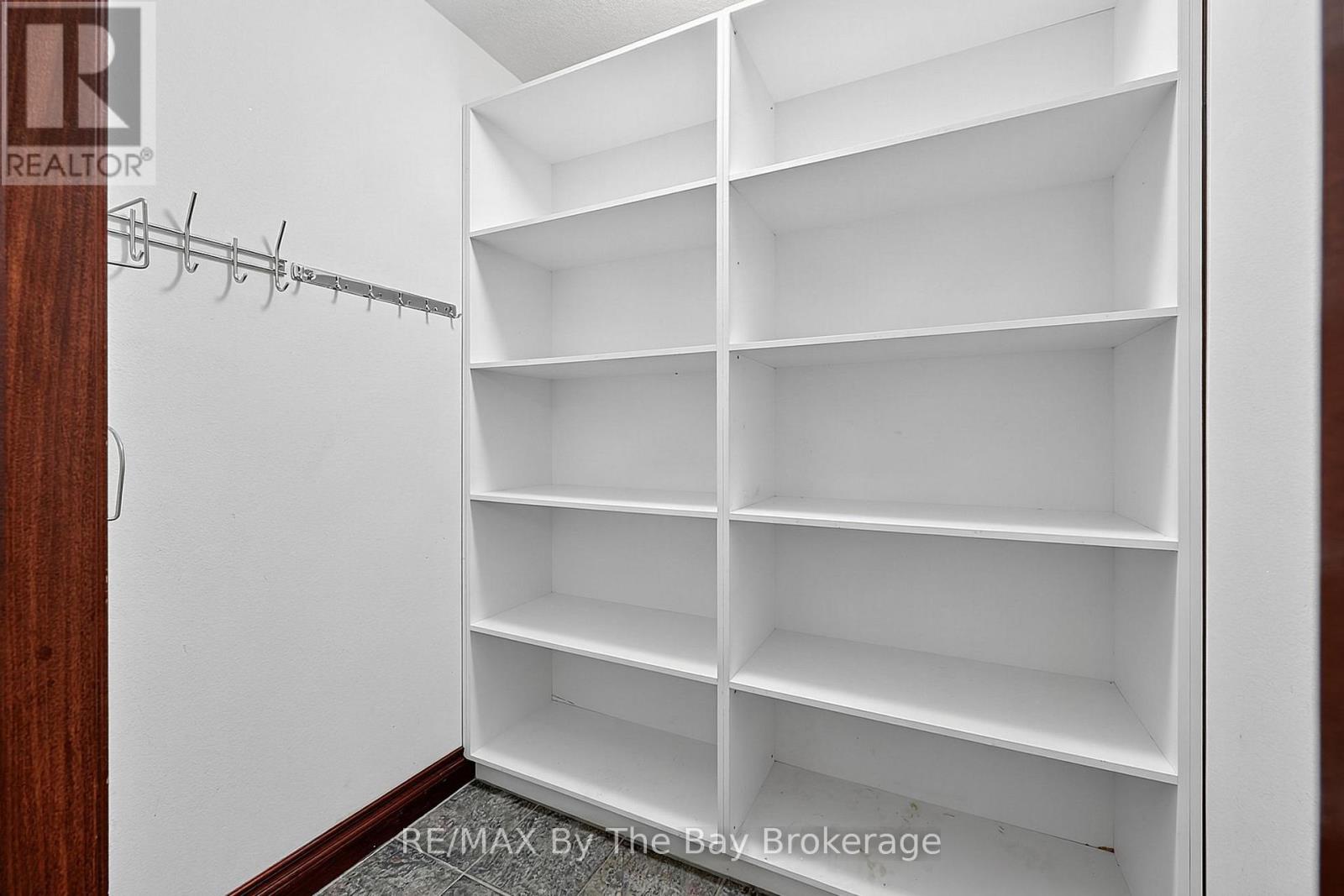 90 Goldfinch Crescent, Tiny, Ontario  L0L 2J0 - Photo 11 - S13728844
