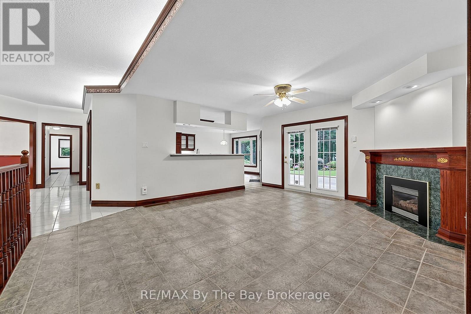 90 Goldfinch Crescent, Tiny, Ontario  L0L 2J0 - Photo 17 - S13728844