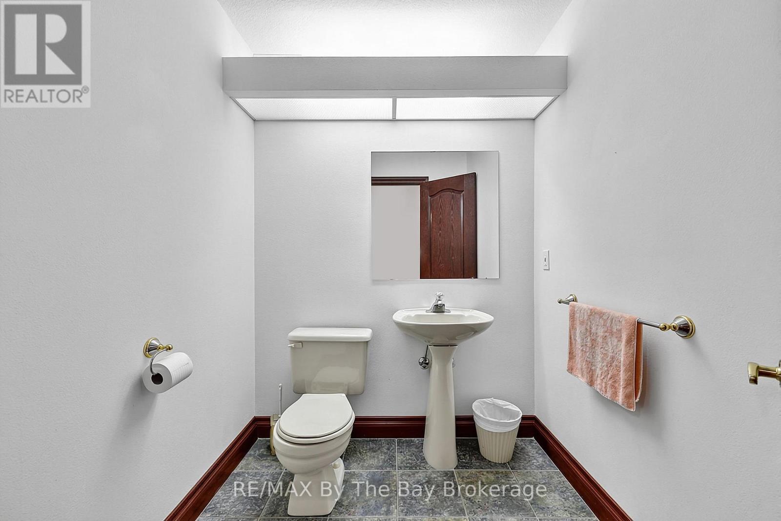 90 Goldfinch Crescent, Tiny, Ontario  L0L 2J0 - Photo 35 - S13728844