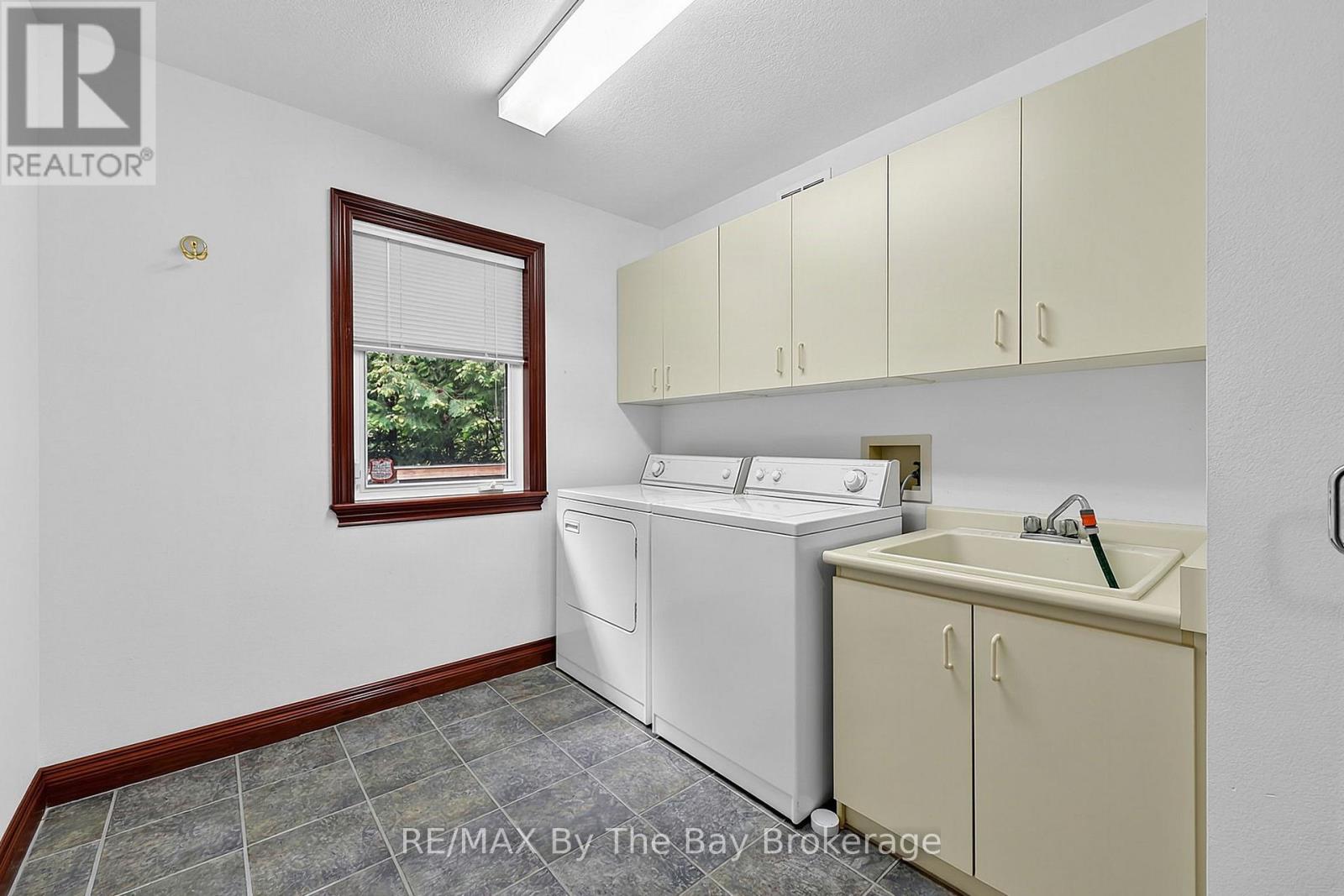 90 Goldfinch Crescent, Tiny, Ontario  L0L 2J0 - Photo 36 - S13728844