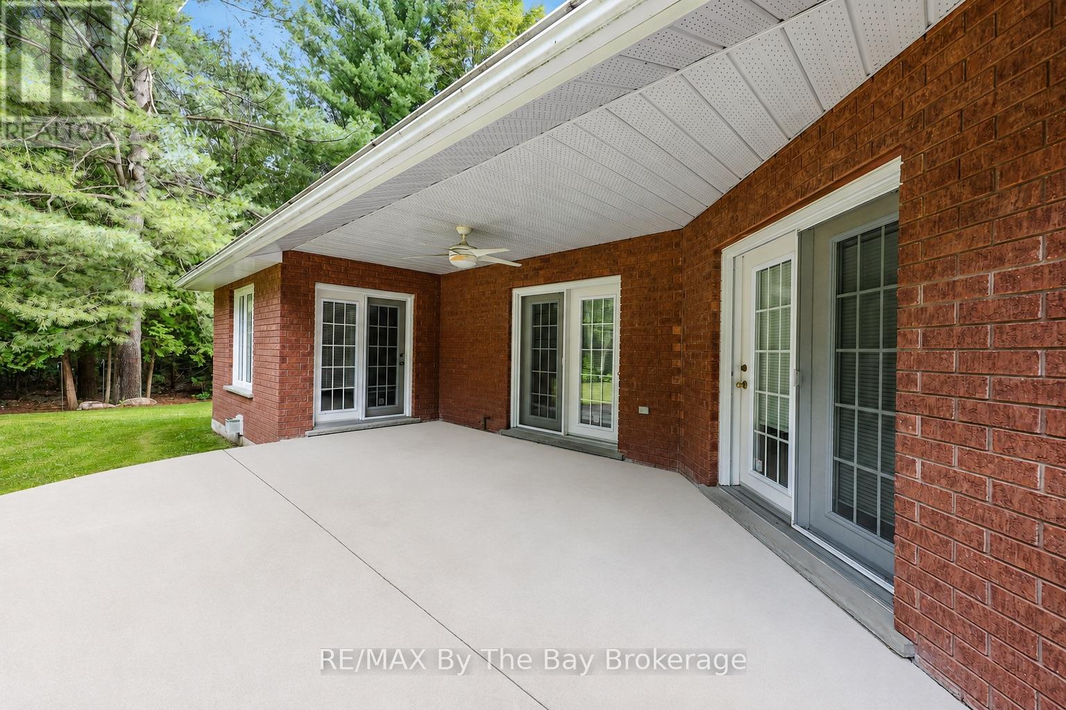 90 Goldfinch Crescent, Tiny, Ontario  L0L 2J0 - Photo 40 - S13728844