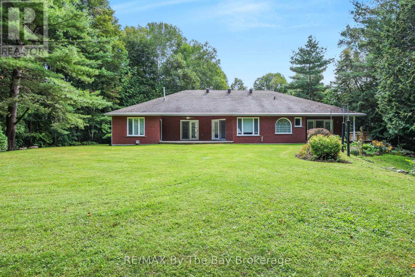 90 Goldfinch Crescent, Tiny, Ontario  L0L 2J0 - Photo 41 - S13728844