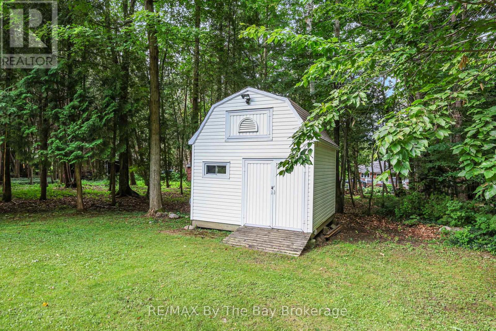 90 Goldfinch Crescent, Tiny, Ontario  L0L 2J0 - Photo 43 - S13728844