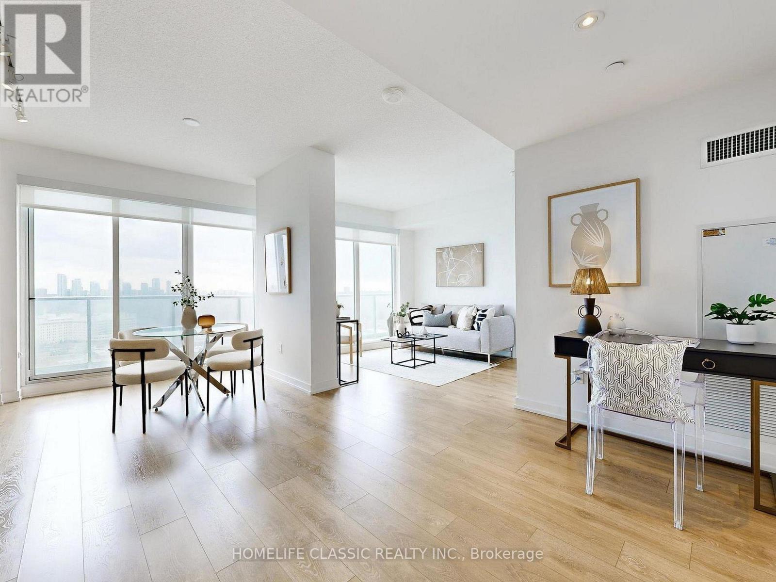 2011 - 117 Mcmahon Drive, Toronto, Ontario  M2K 0E4 - Photo 2 - C13728740