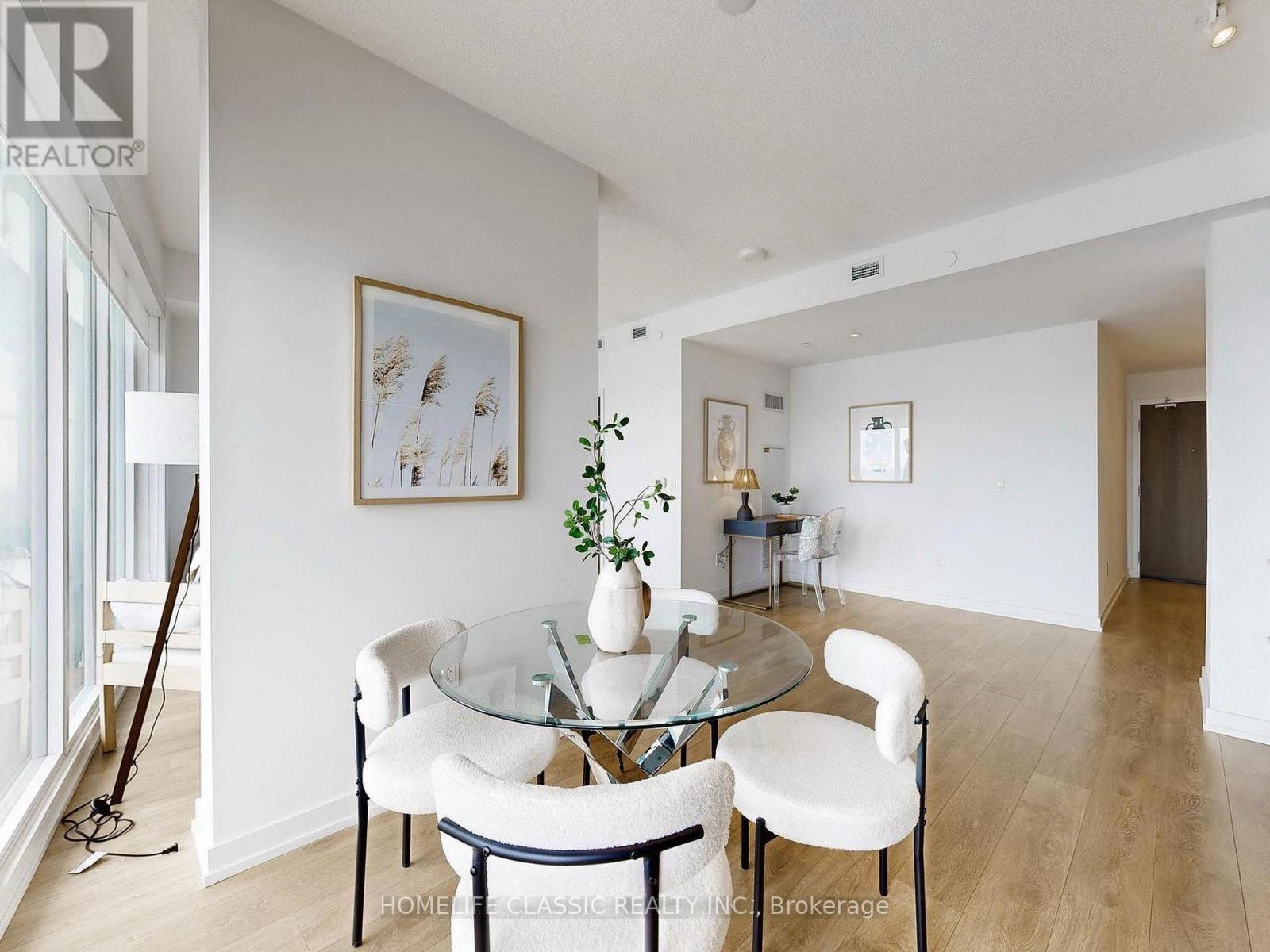 2011 - 117 Mcmahon Drive, Toronto, Ontario  M2K 0E4 - Photo 6 - C13728740