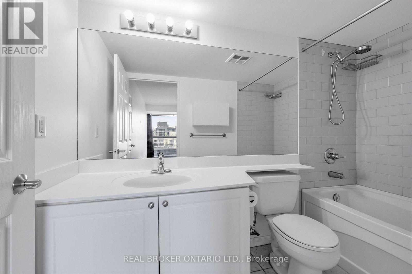 1720 - 230 King Street E, Toronto, Ontario  M5A 1K5 - Photo 20 - C13728826