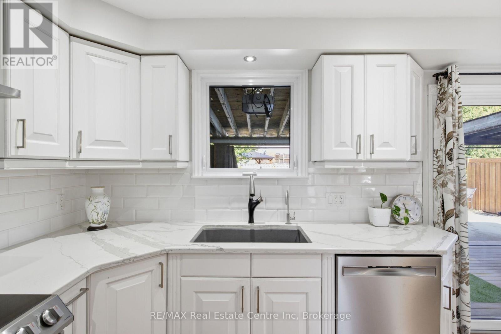 451 Black Street, Centre Wellington (Fergus), Ontario  N1M 3M7 - Photo 12 - X13728820