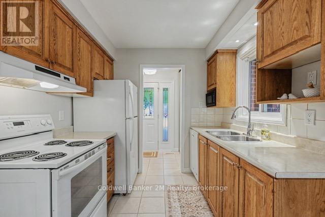 41 Panter Crescent, Ajax, Ontario  L1S 3T4 - Photo 11 - E13728922