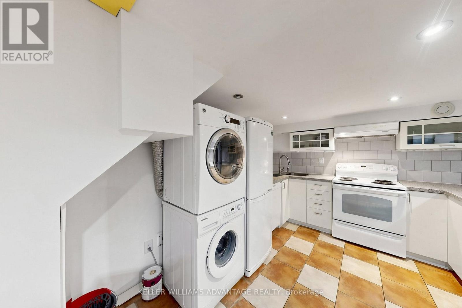 Basement - 4 Edgewood Avenue, Toronto, Ontario  M4L 3G7 - Photo 12 - E13728814