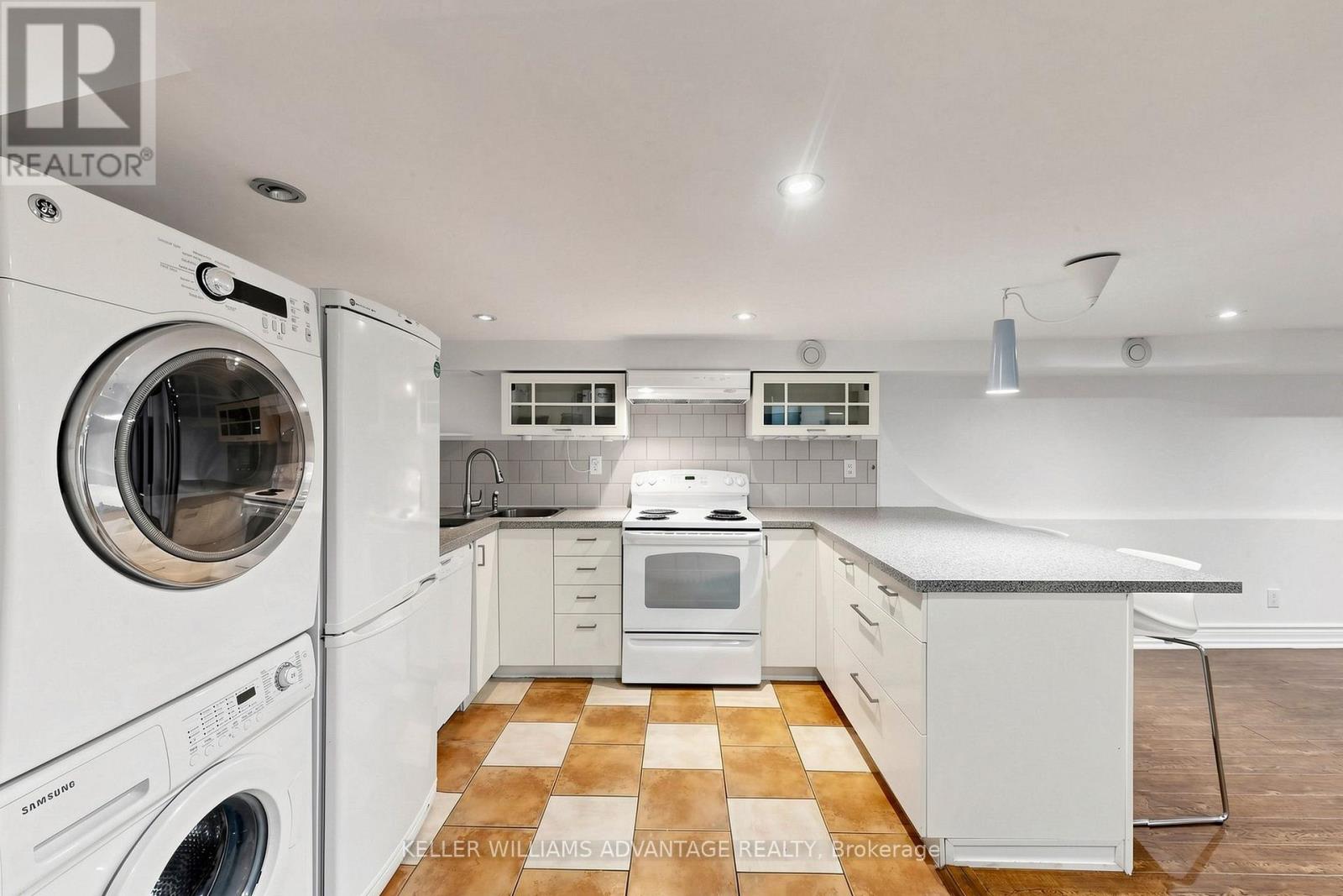Basement - 4 Edgewood Avenue, Toronto, Ontario  M4L 3G7 - Photo 13 - E13728814