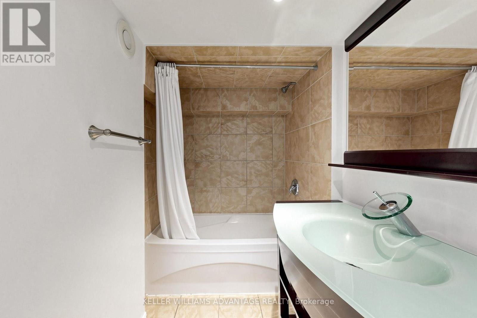 Basement - 4 Edgewood Avenue, Toronto, Ontario  M4L 3G7 - Photo 20 - E13728814