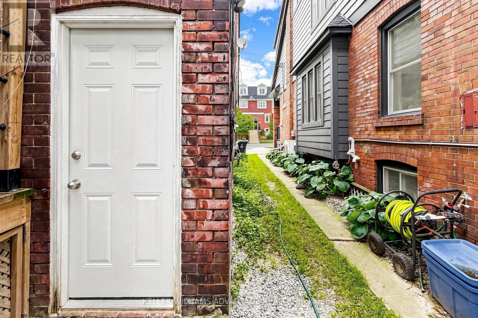 Basement - 4 Edgewood Avenue, Toronto, Ontario  M4L 3G7 - Photo 23 - E13728814