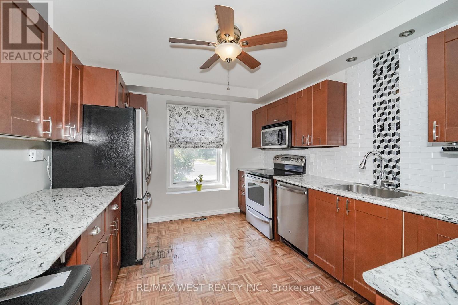 58 Rands Road, Ajax, Ontario  L1S 3P3 - Photo 4 - E13728824