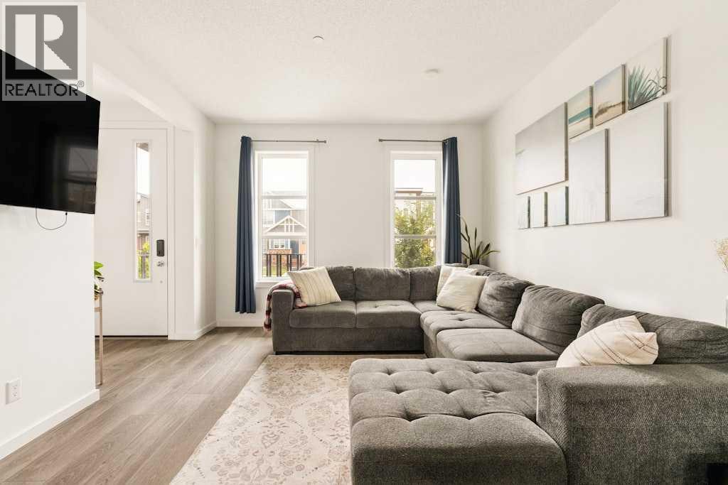 39 Howse Rise Ne, Calgary, Alberta  T3P 1L3 - Photo 4 - A2340837