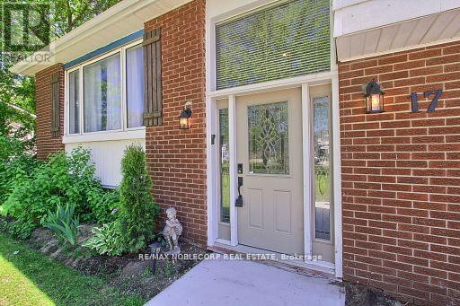 17 Larkdale Crescent, Essa, Ontario  L0M 1B0 - Photo 7 - N13728828