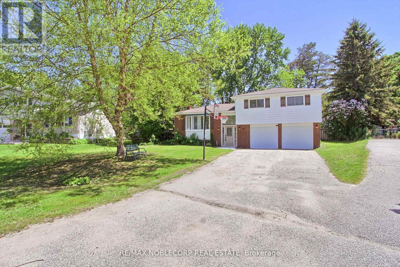 17 Larkdale Crescent, Essa (Angus), Ontario L0M 1B0 - Photo 6 - N13728834