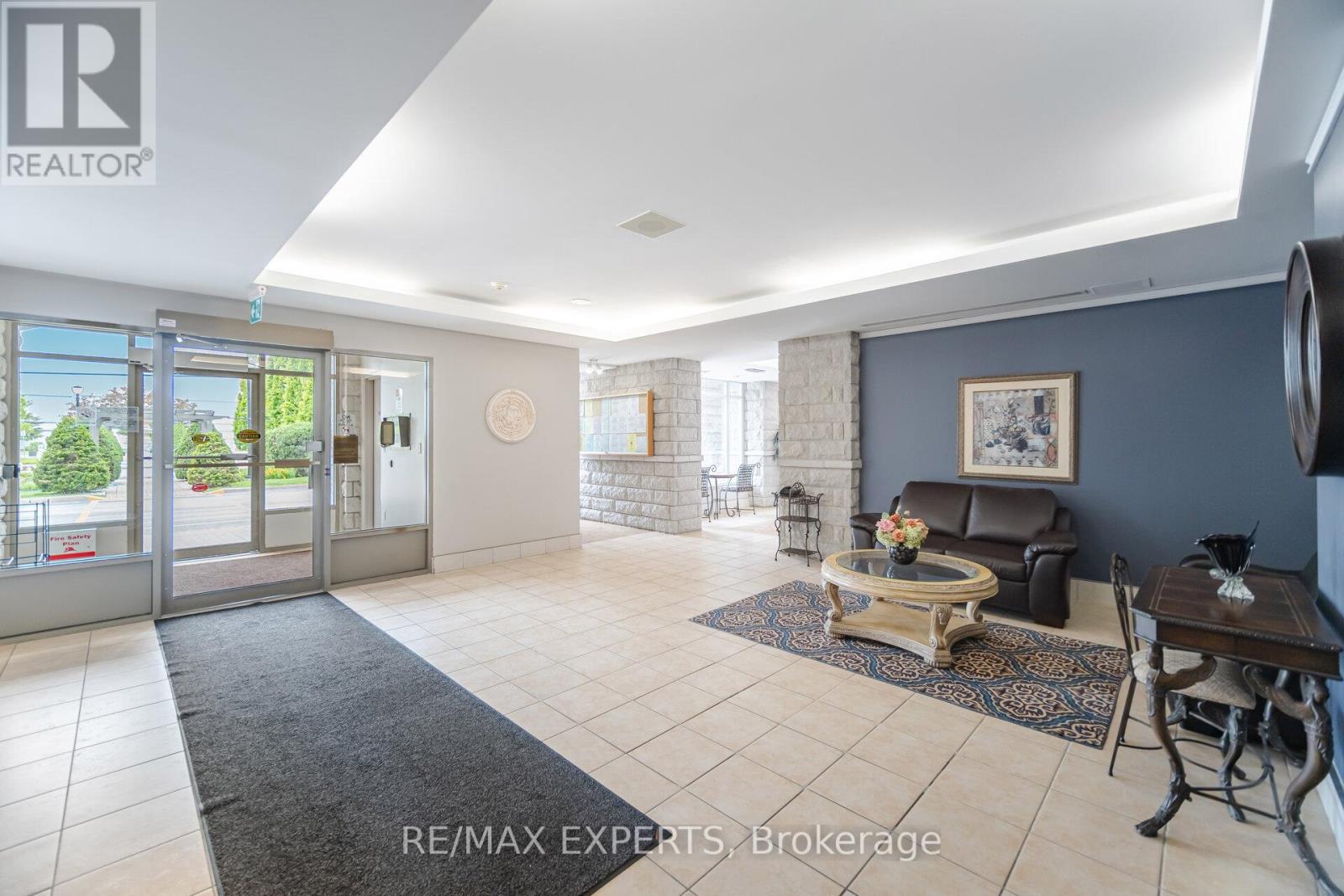 304 - 2504 Rutherford Road, Vaughan, Ontario  L4K 5N5 - Photo 4 - N13728848