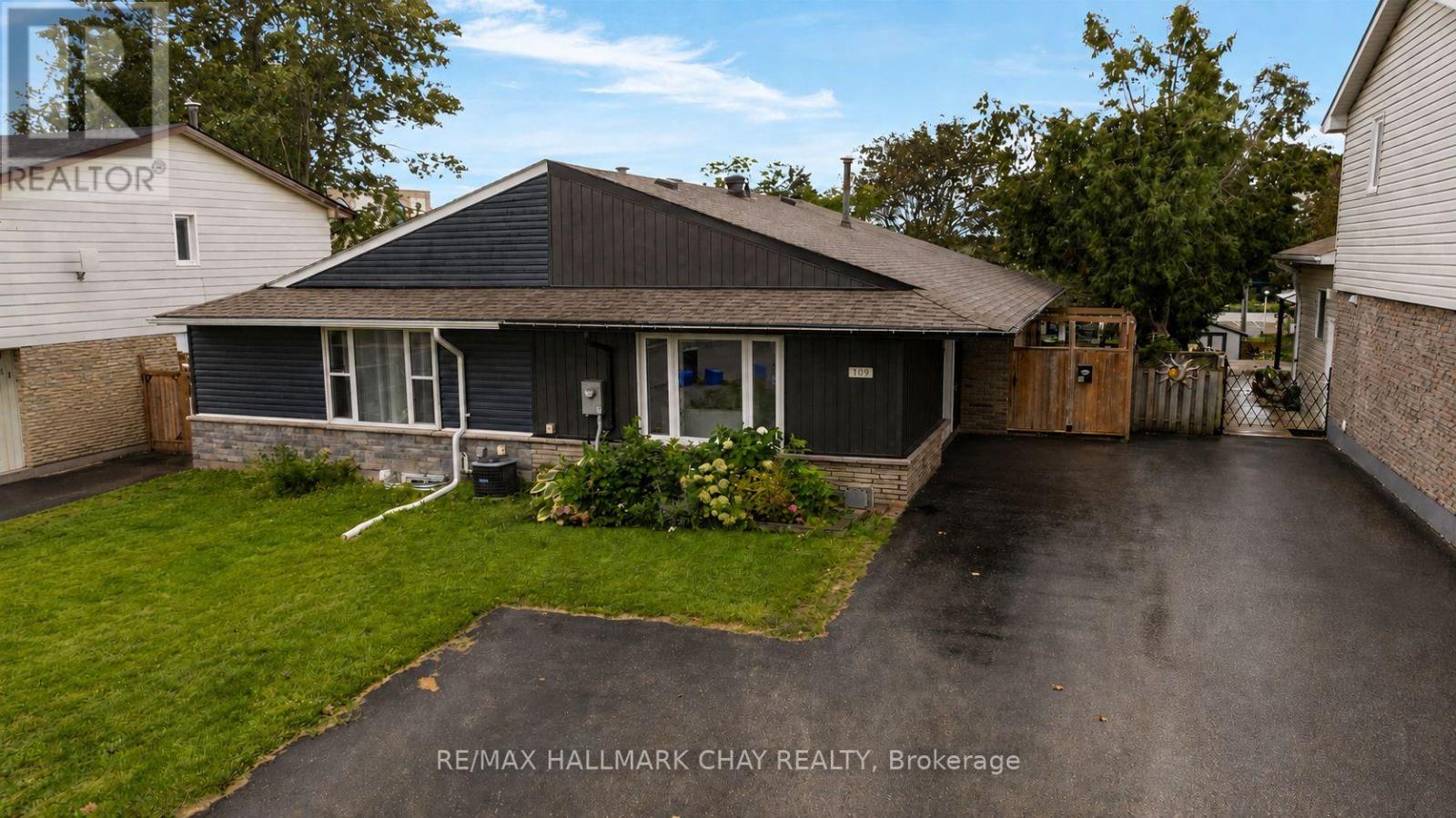 109 Daphne Crescent, Barrie, Ontario  L4M 2Y7 - Photo 1 - S13728780