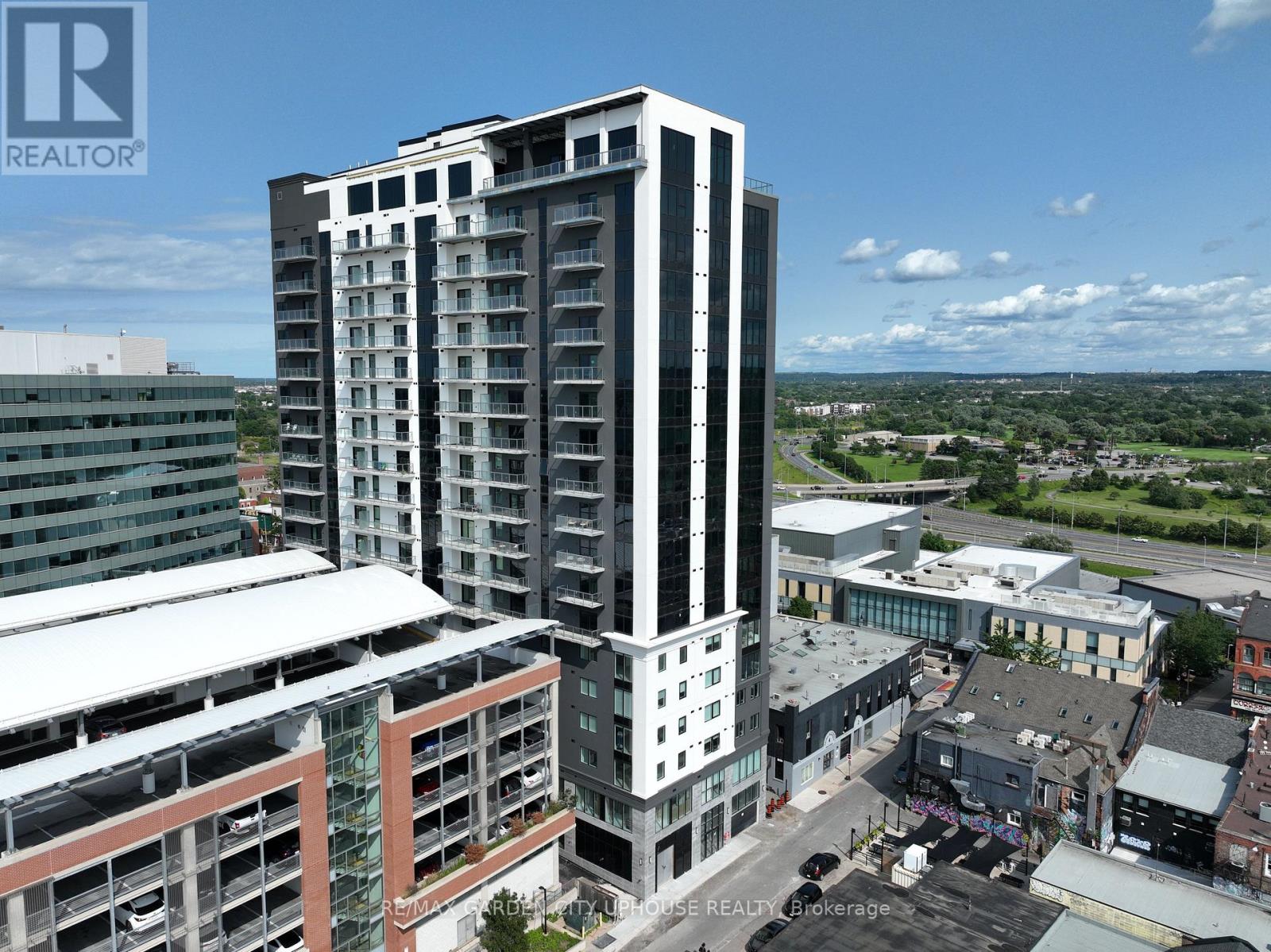 1311 - 57 Carlisle Street, St. Catharines, Ontario  L2R 7N6 - Photo 2 - X13728744