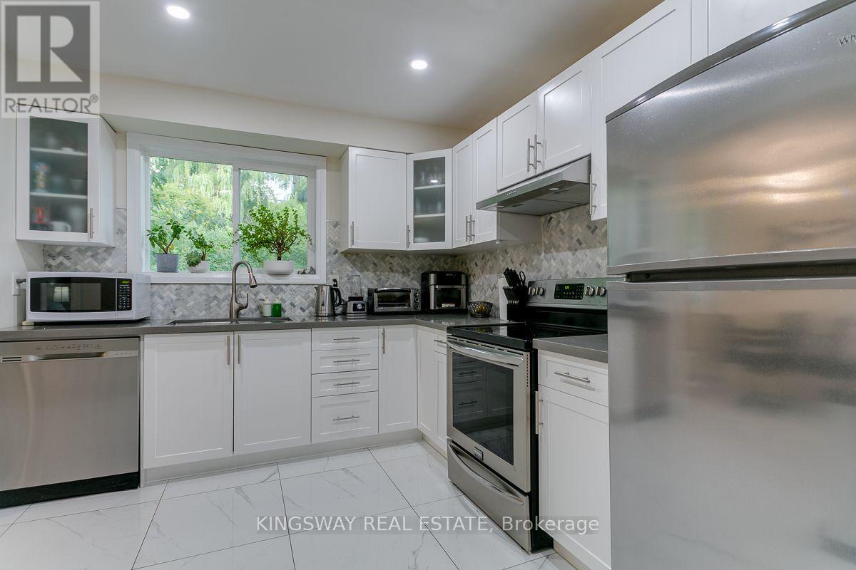 68 - 3175 Kirwin Avenue, Mississauga, Ontario  L5A 3M4 - Photo 8 - W13728866