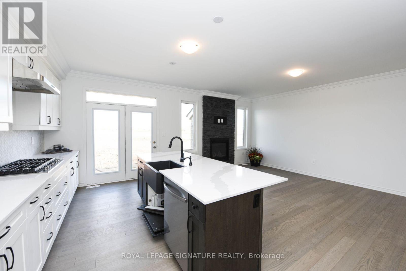 1579 Severn Drive, Milton, Ontario  L9E 1X8 - Photo 14 - W13728874