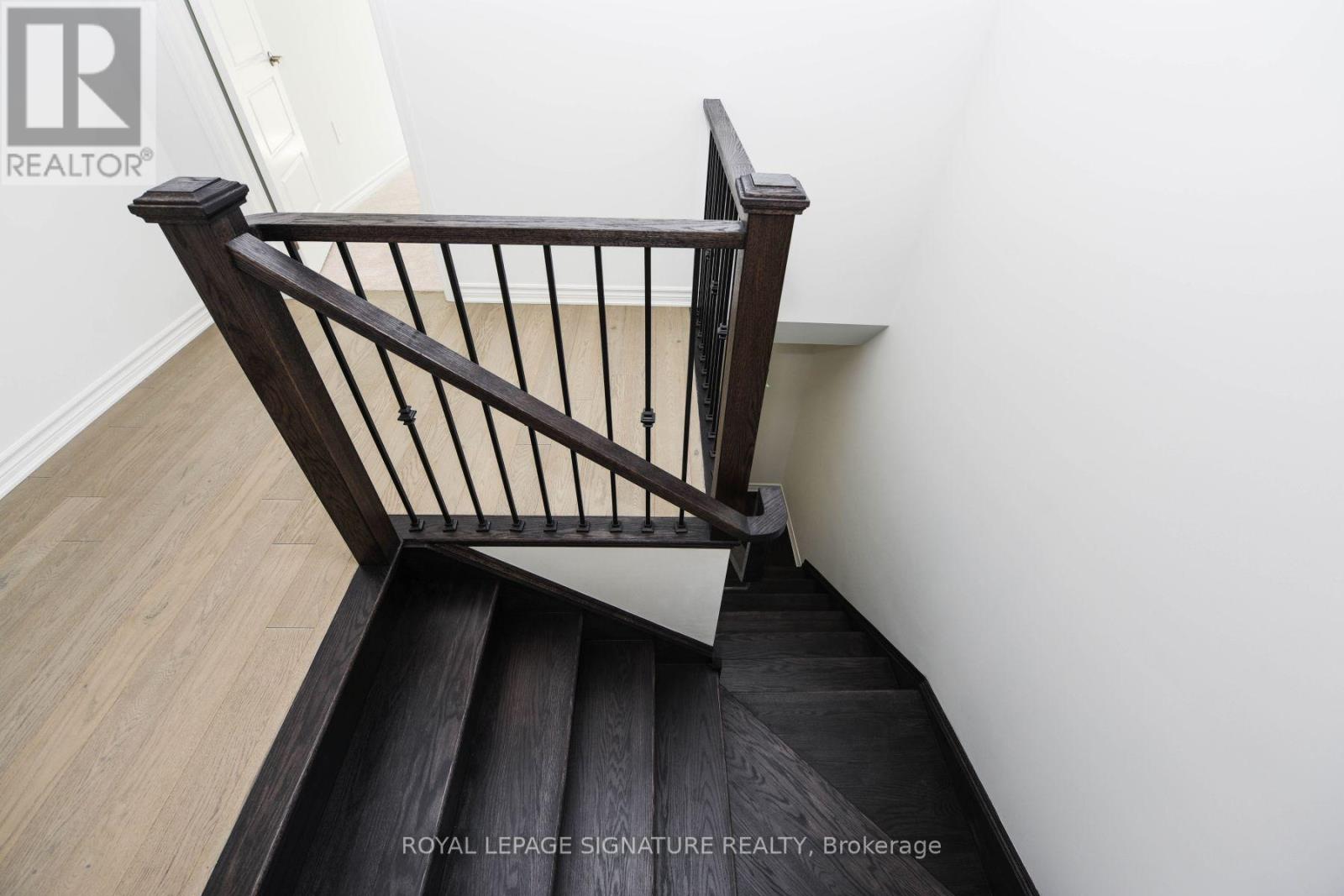 1579 Severn Drive, Milton, Ontario  L9E 1X8 - Photo 17 - W13728874