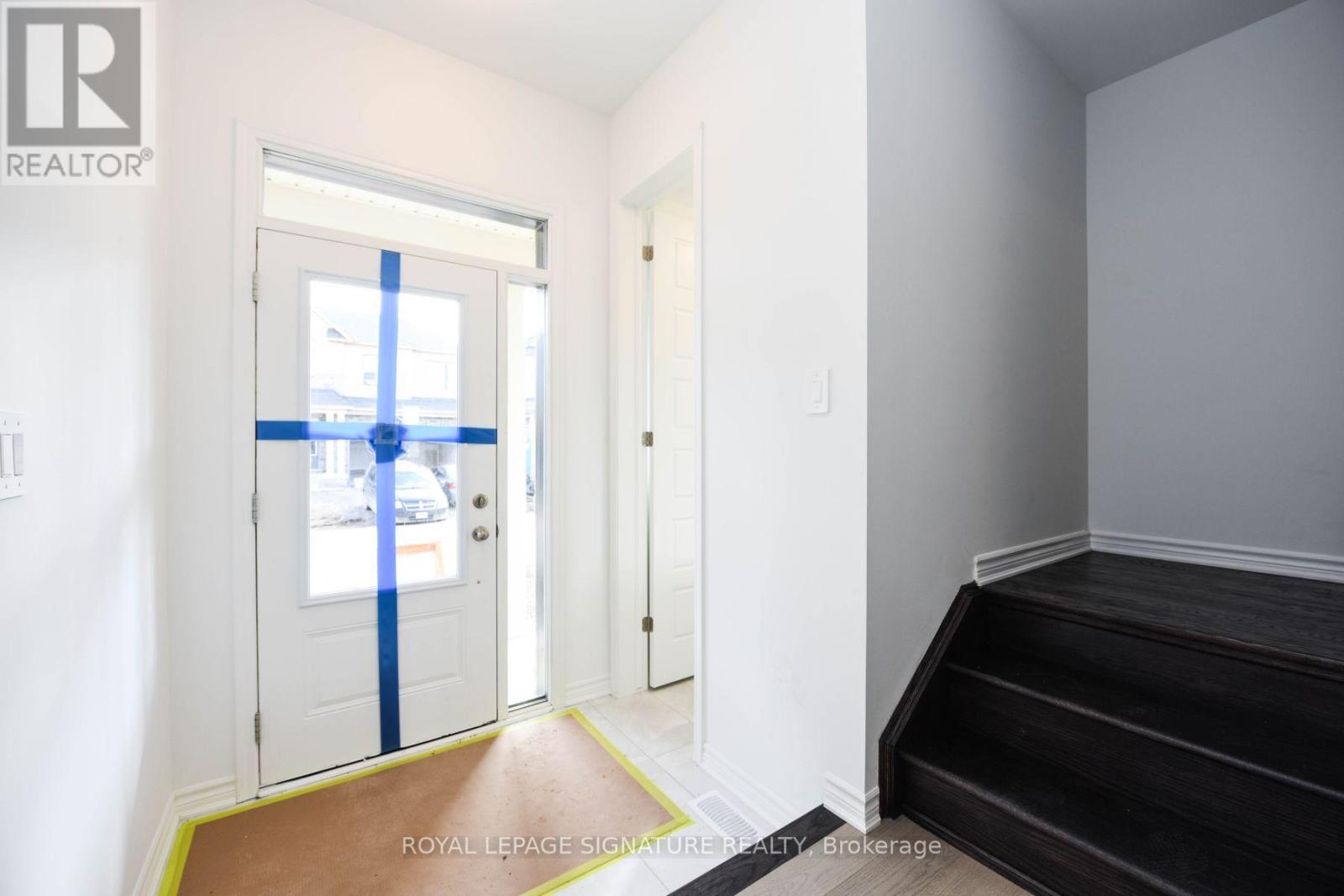 1579 Severn Drive, Milton, Ontario  L9E 1X8 - Photo 4 - W13728874