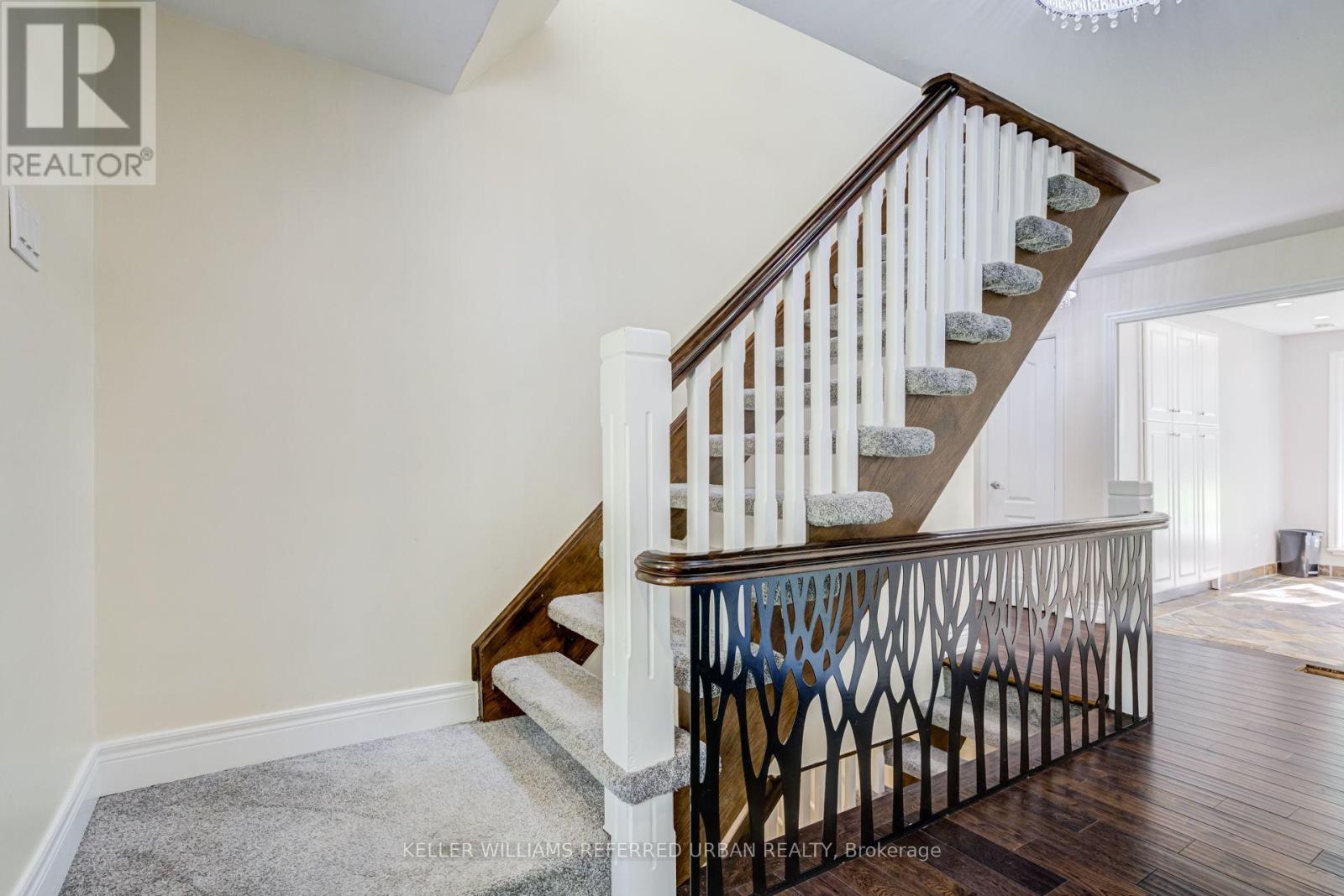 876 Parkland Avenue, Mississauga, Ontario  L5H 3H1 - Photo 17 - W13728918