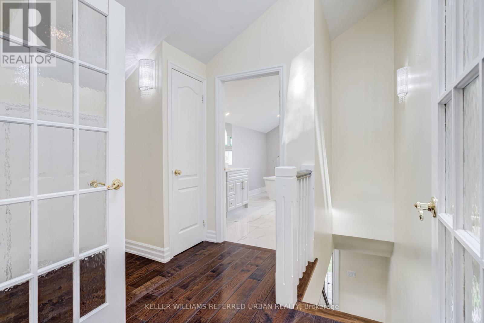 876 Parkland Avenue, Mississauga, Ontario  L5H 3H1 - Photo 18 - W13728918