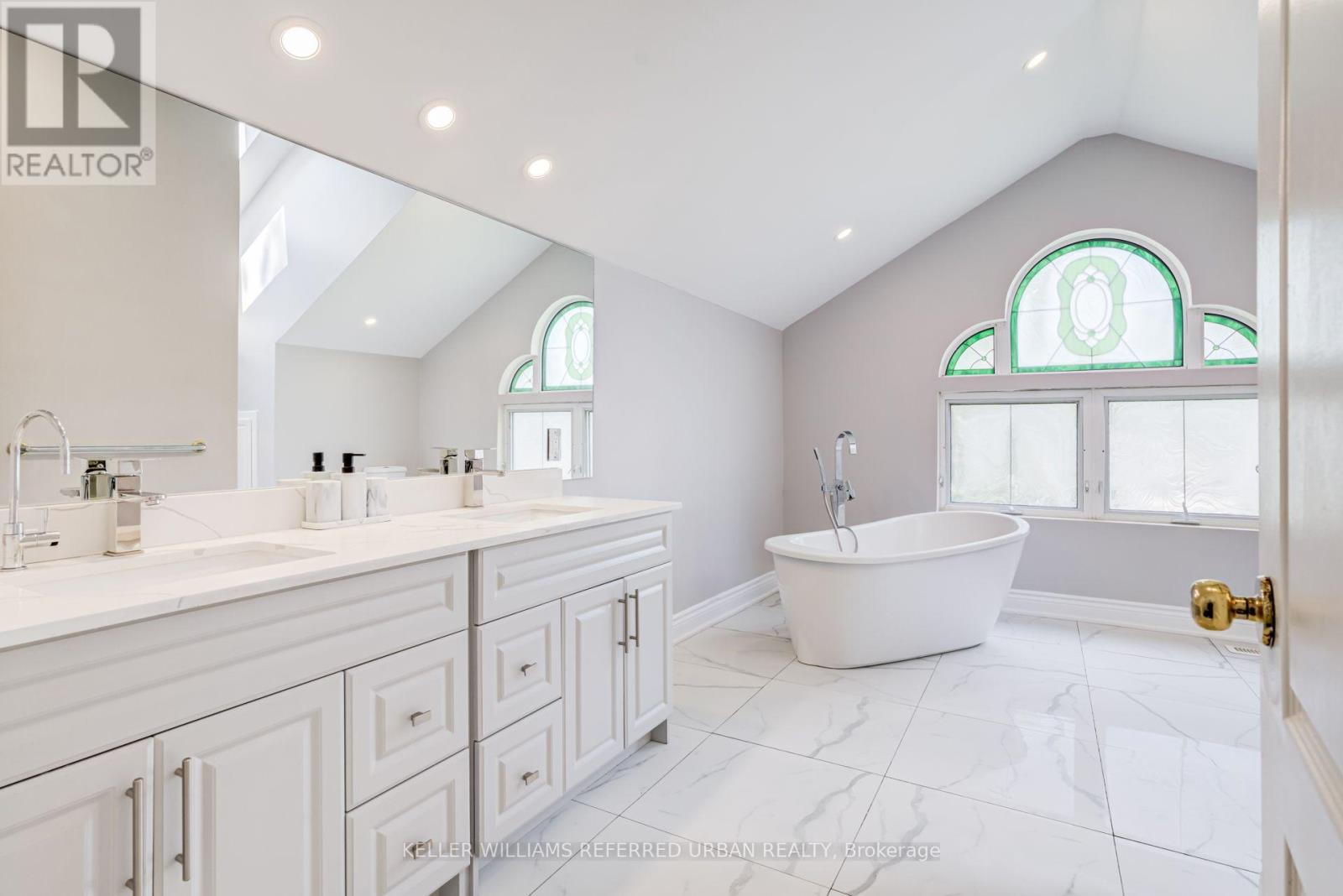 876 Parkland Avenue, Mississauga, Ontario  L5H 3H1 - Photo 22 - W13728918