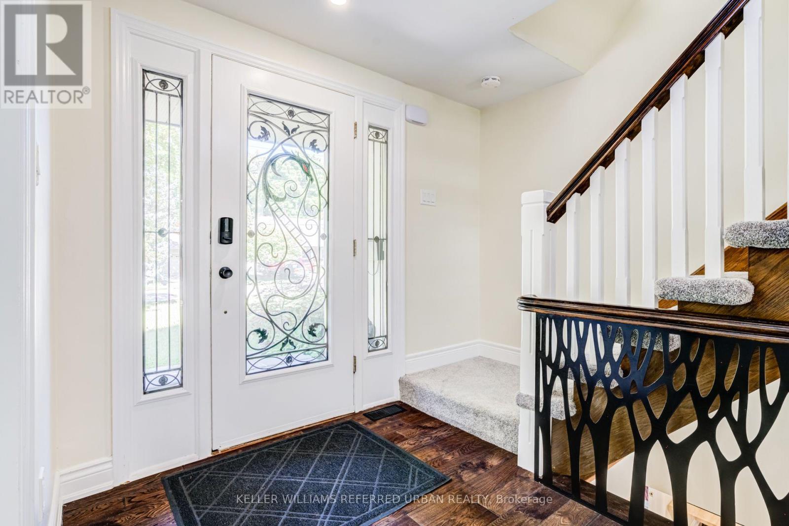 876 Parkland Avenue, Mississauga, Ontario  L5H 3H1 - Photo 3 - W13728918