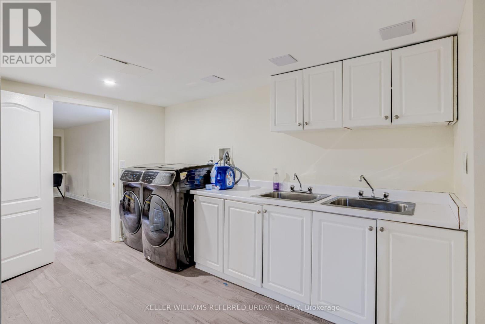 876 Parkland Avenue, Mississauga, Ontario  L5H 3H1 - Photo 36 - W13728918