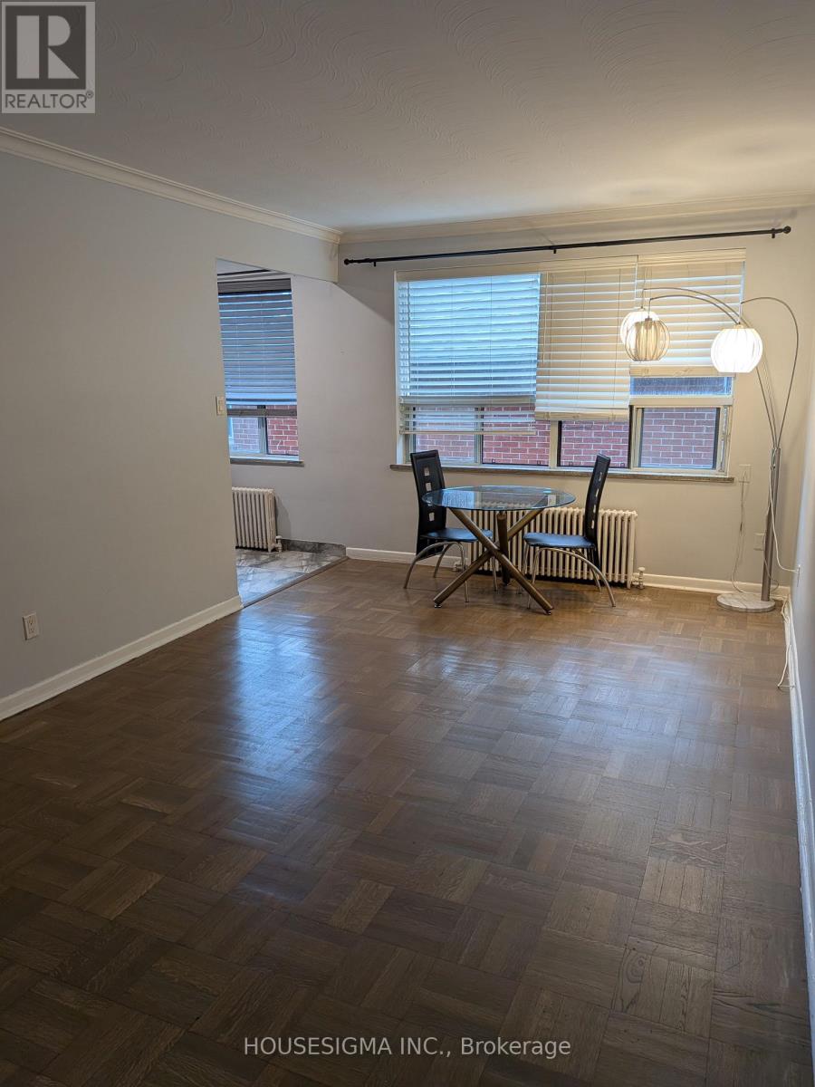 202 - 117 Cosburn Avenue, Toronto, Ontario  M4J 2L1 - Photo 4 - E13554376