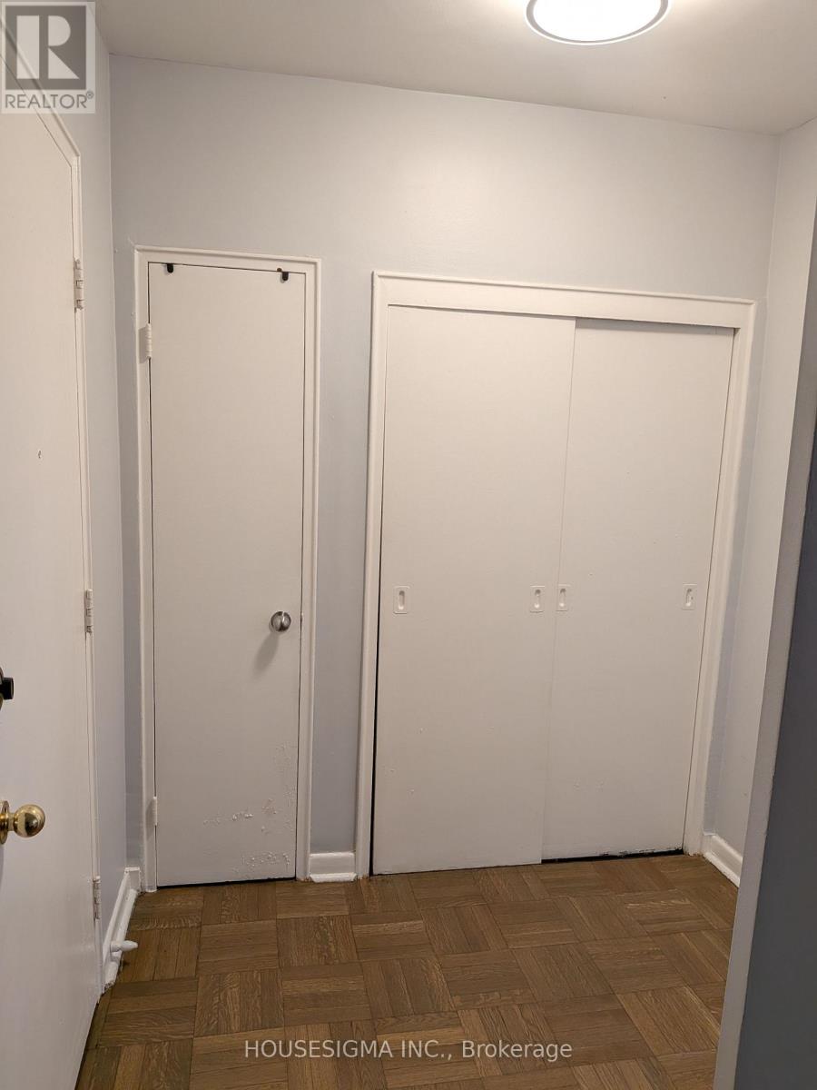 202 - 117 Cosburn Avenue, Toronto, Ontario  M4J 2L1 - Photo 8 - E13554376