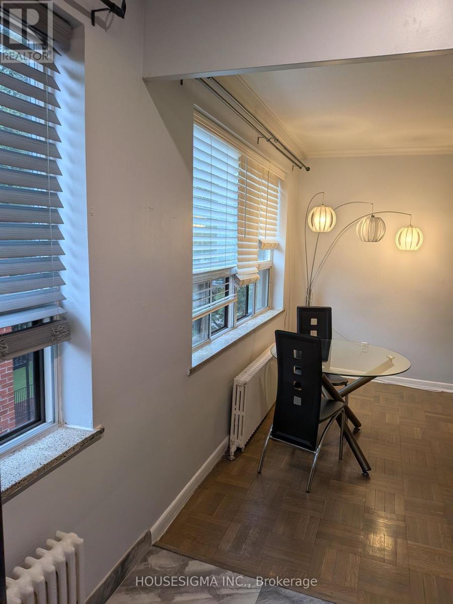 202 - 117 Cosburn Avenue, Toronto, Ontario  M4J 2L1 - Photo 3 - E13554376