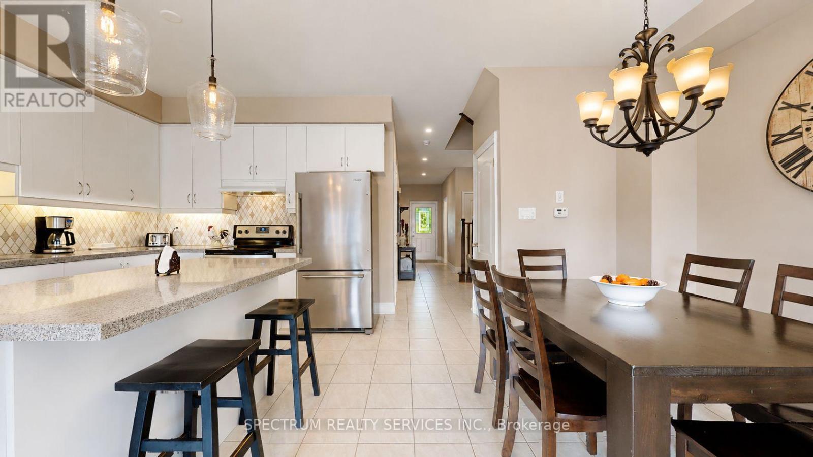1103 Stantin Street, Innisfil, Ontario  L0L 1W0 - Photo 5 - N13728554