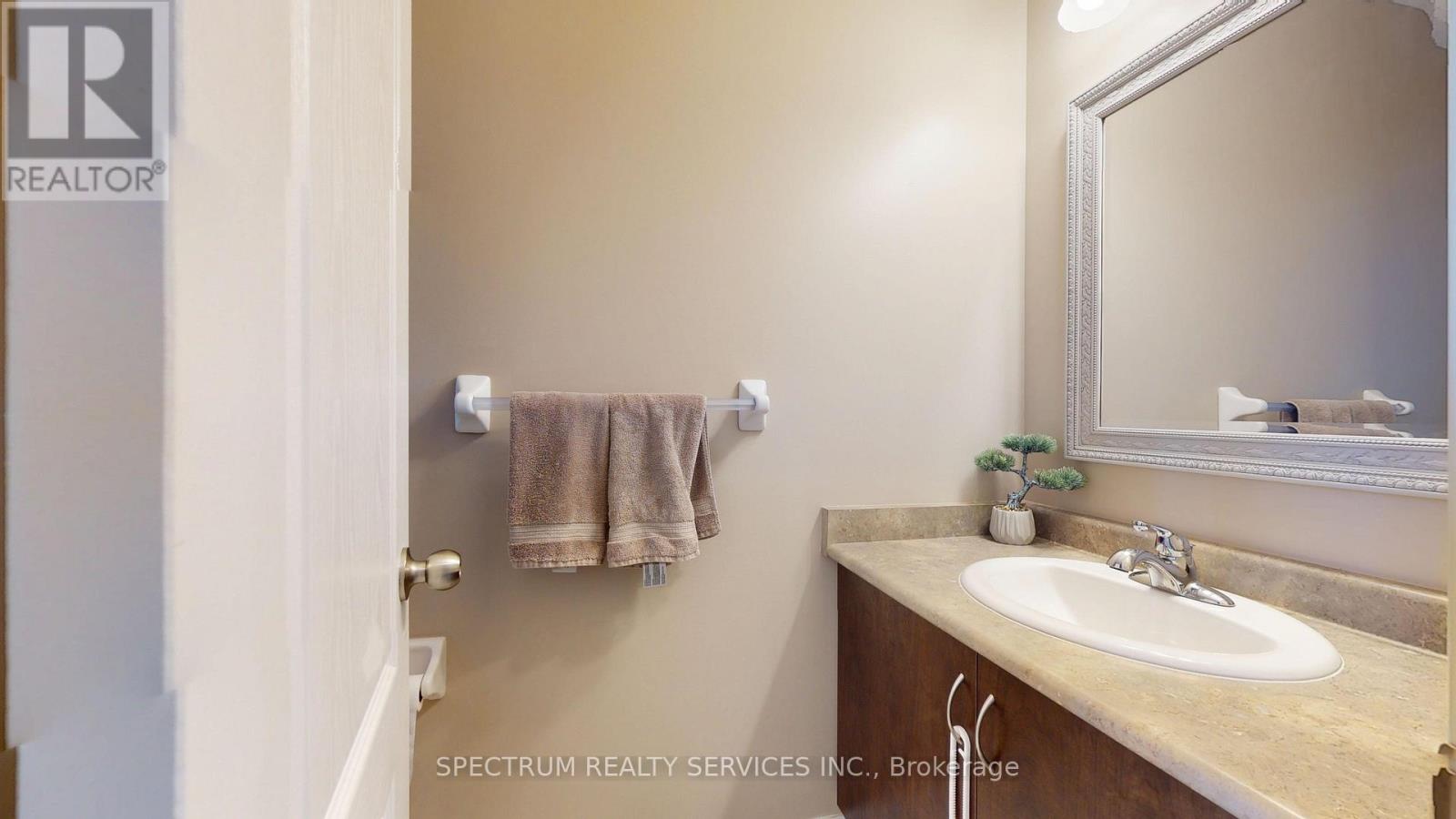 1103 Stantin Street, Innisfil, Ontario  L0L 1W0 - Photo 15 - N13728554