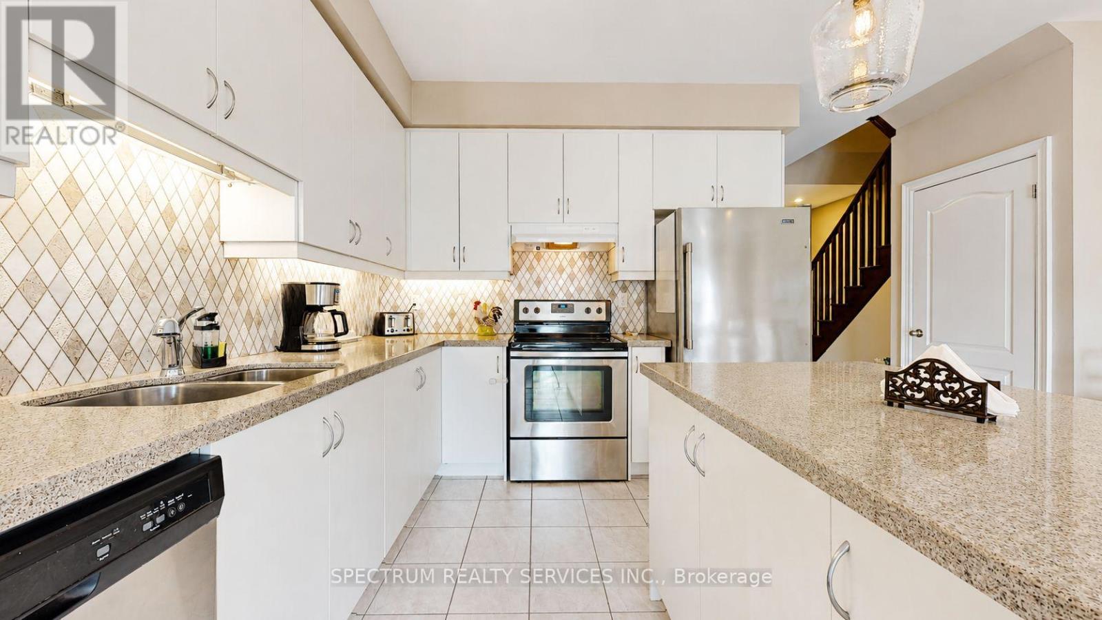 1103 Stantin Street, Innisfil, Ontario  L0L 1W0 - Photo 7 - N13728554