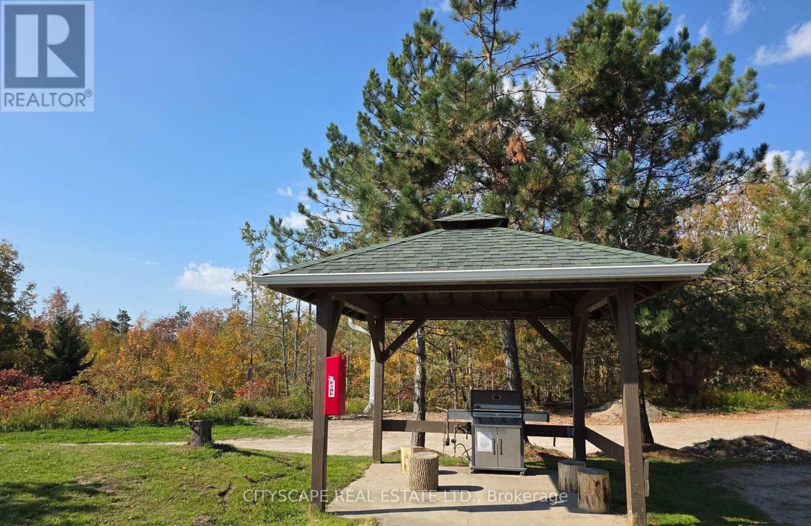 35 - 90 Highland Drive, Oro-Medonte, Ontario  L0L 2L0 - Photo 7 - S13485084